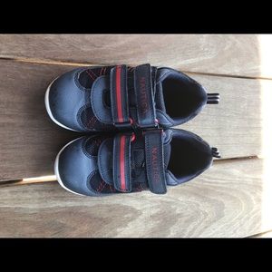 Nautica brand sz 11 boys sneakers